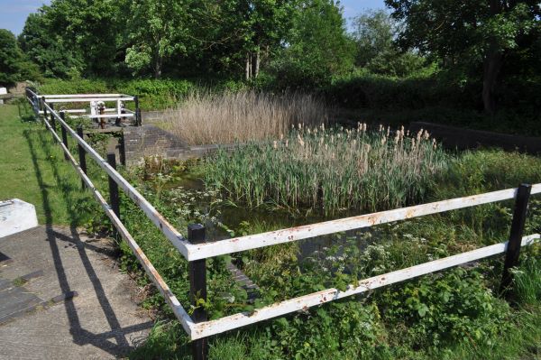 Side ponds at Lock 94